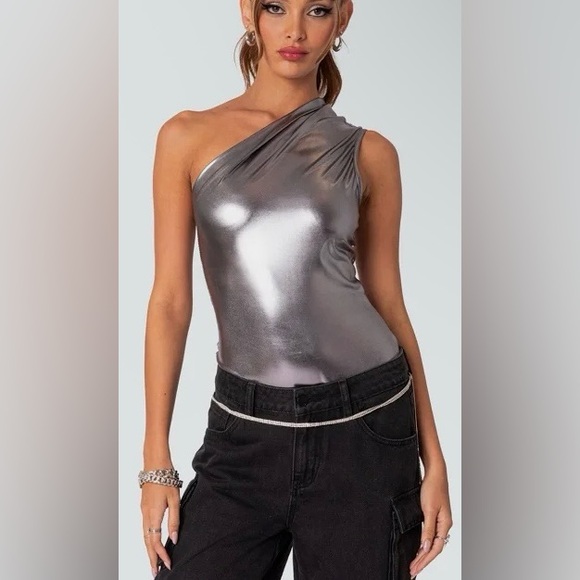 NWOT Edikted Metallic One-Shoulder Women's Top/Bodysuit Size XS - Picture 3 of 7